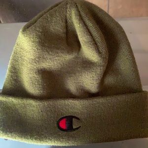 Champion Beanie ✅
